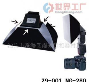 摄影器材配件全攻略 从闪光灯柔光罩到快门线